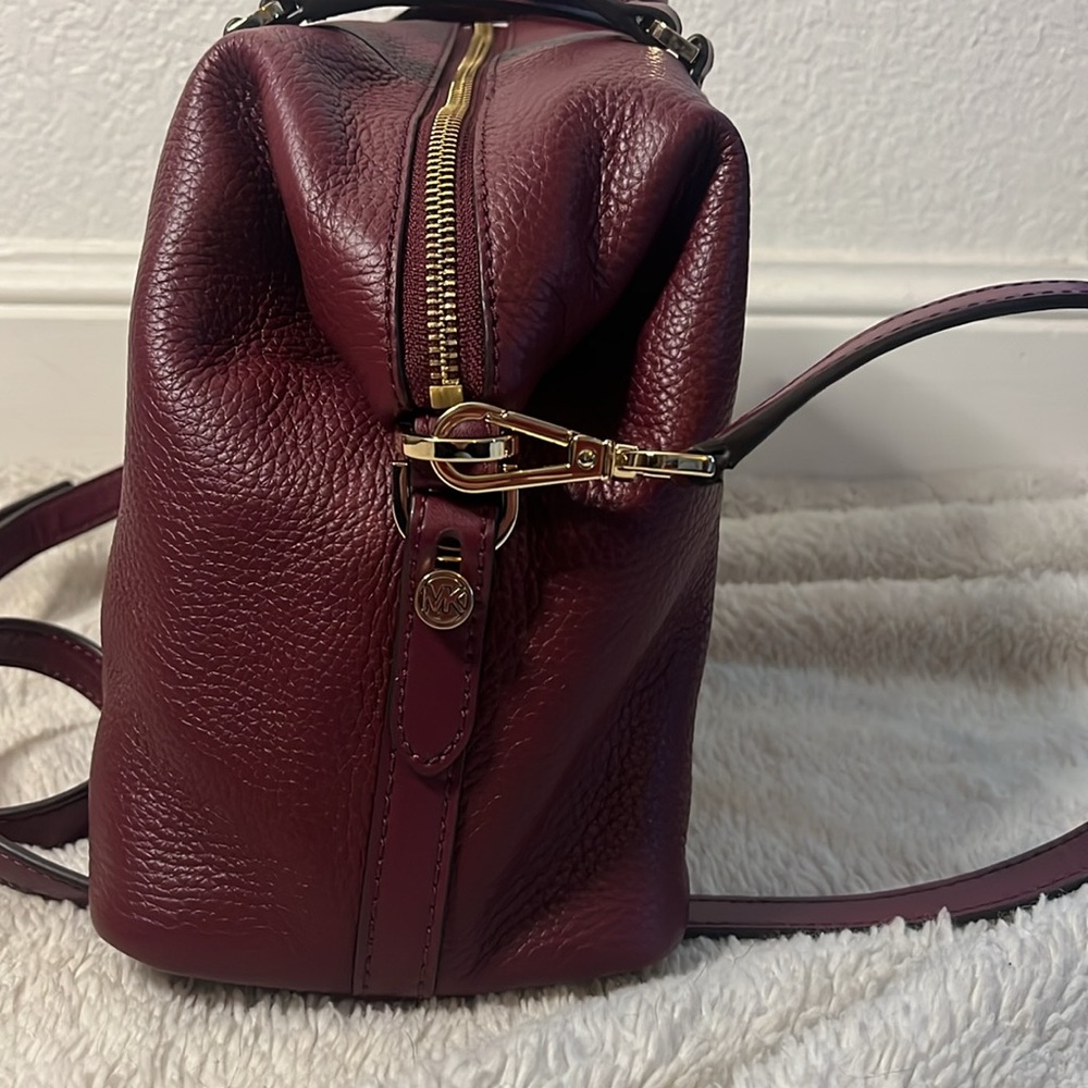 Michael Kors Beck Medium Leather Satchel Bag - Picture 4 of 11
